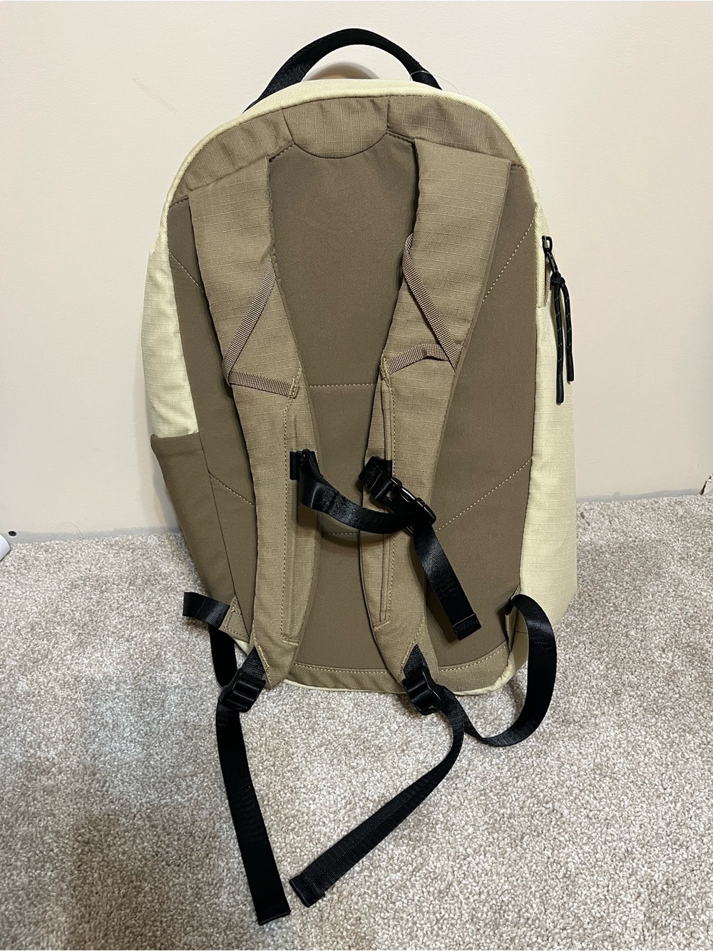 NWT FP Movement Rainier
Ripstop Backpack - Picture 7 of 8